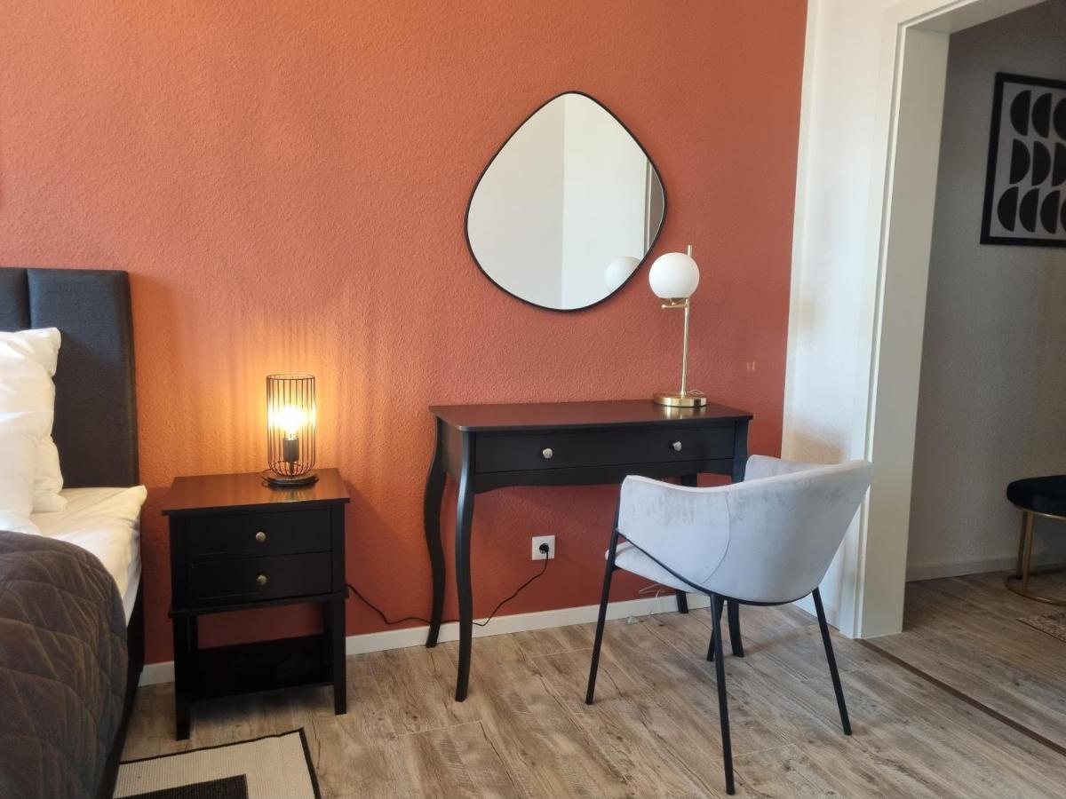Maremar - Style Im Zentrum - Luxus Boxspringbett - Kueche - Arbeitsplatz - Highspeed Wlan Apartment *